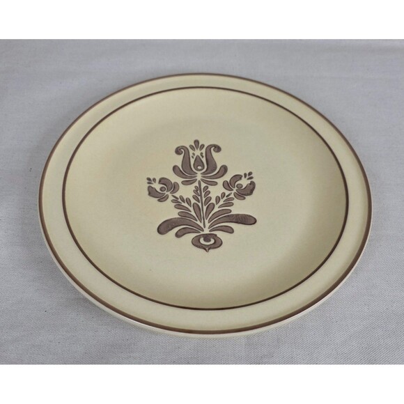 Vintage Pfaltzgraff Village Dinner Plates – Set of 4 (Early 1980s Mark) - Picture 6 of 8